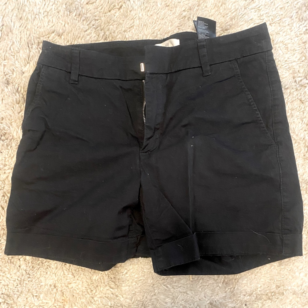 H & M Size 4 Black Shorts